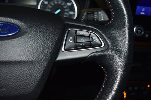 Used 2022 Ford EcoSport SE w/ SE Convenience Package image 9