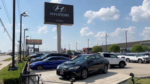 Used 2017 Toyota Camry image 41