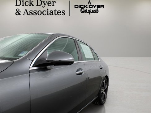 Used 2022 Mercedes-Benz C 300 Sedan image 6