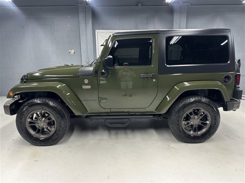 Used 2016 Jeep Wrangler Sahara image 6