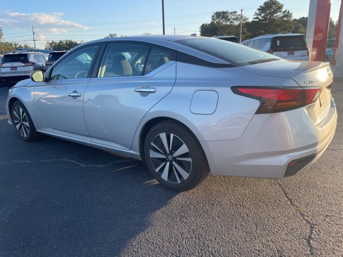 Used 2022 Nissan Altima 2.5 SV image 4
