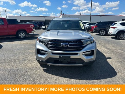 Used 2021 Ford Explorer XLT w/ Equipment Group 202A image 2