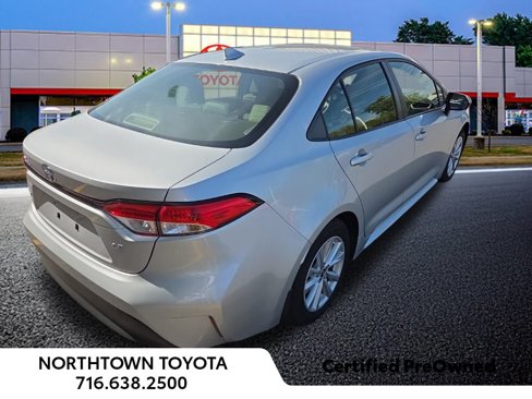 Used 2023 Toyota Corolla LE image 7