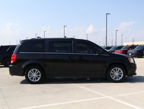 Used 2019 Dodge Grand Caravan SXT image 5