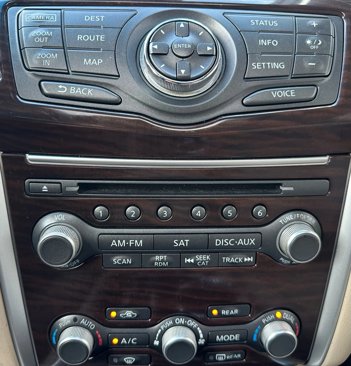 Used 2016 Nissan Pathfinder Platinum image 21