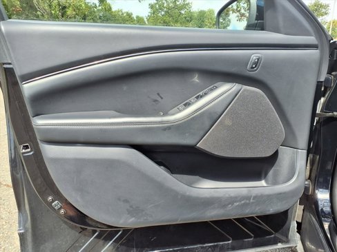 Used 2023 Ford Mustang Mach-E Select image 4
