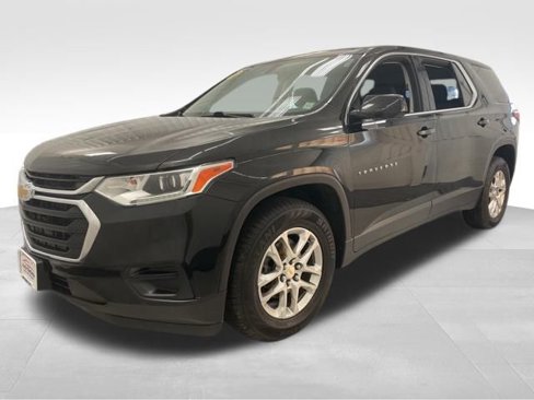 Used 2020 Chevrolet Traverse LS image 2