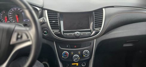 Used 2020 Chevrolet Trax LT w/ LT Convenience Package image 21