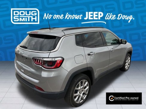 Used 2022 Jeep Compass Latitude image 6