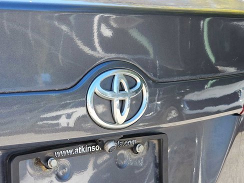 Used 2013 Toyota Camry L image 10
