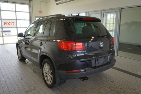 Used 2015 Volkswagen Tiguan SE image 11