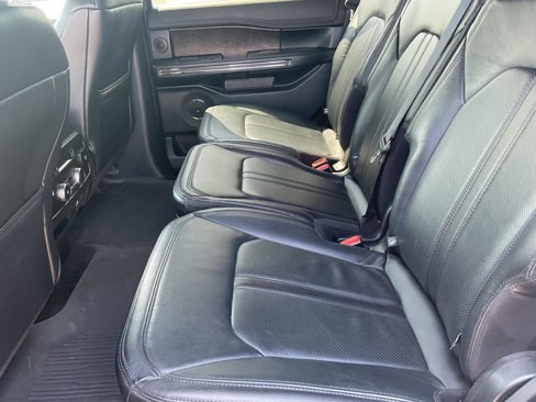 Used 2018 Ford Expedition Limited image 24