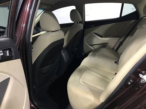 Used 2011 Kia Optima LX w/ Convenience Pkg image 19