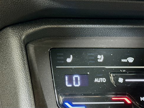 Used 2022 Volkswagen Tiguan SEL R-Line image 19