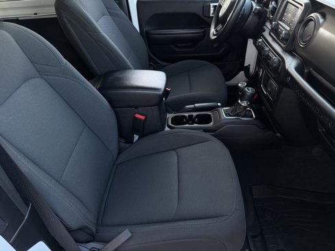Used 2021 Jeep Wrangler Sport image 18