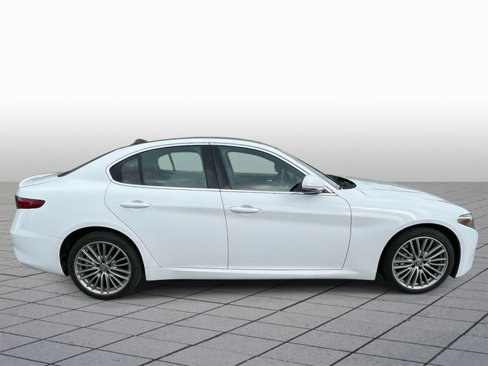 Used 2019 Alfa Romeo Giulia Ti w/ Quick Order Package 22X Lusso image 8