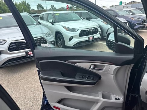 Used 2019 Honda Pilot LX image 31