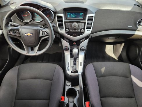 Used 2015 Chevrolet Cruze LT image 16