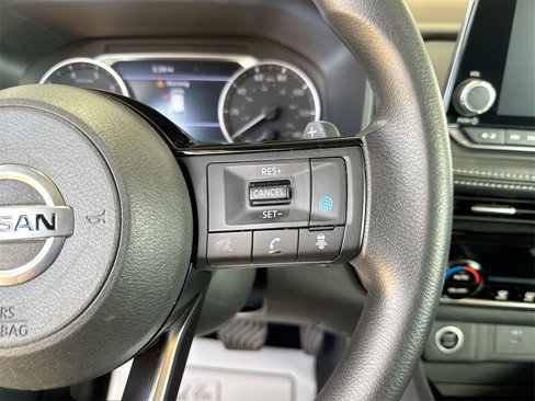 Used 2021 Nissan Rogue SV image 18