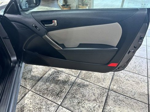 Used 2016 Hyundai Genesis 3.8 image 23
