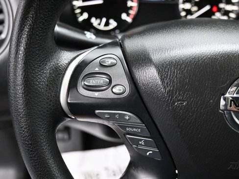Used 2018 Nissan Pathfinder S image 16