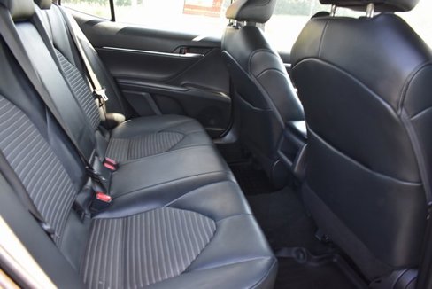 Used 2022 Toyota Camry SE image 8