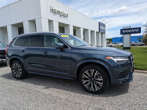 Certified 2022 Volvo XC90 T6 Momentum w/ Climate Package image 2