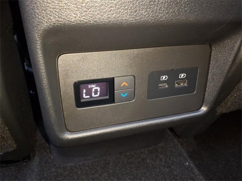 Used 2021 Nissan Rogue SL w/ Premium Package image 11