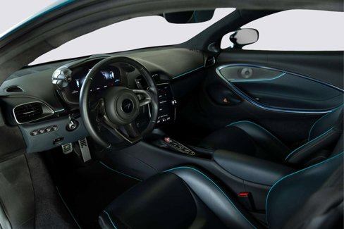 Used 2023 McLaren Artura image 10