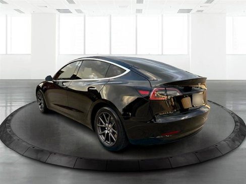 Used 2019 Tesla Model 3 Standard Range Plus image 8