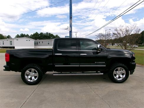 Used 2017 Chevrolet Silverado 1500 LTZ Z71 w/ LTZ Plus Package image 7