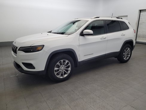 Used 2019 Jeep Cherokee Latitude Plus image 2