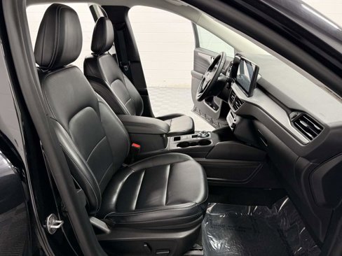 Used 2023 Ford Escape Platinum image 15