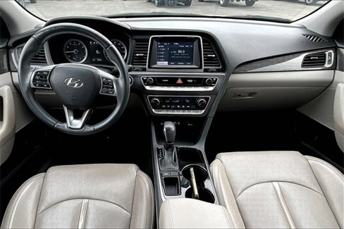Used 2018 Hyundai Sonata Limited w/ Cargo Package image 15