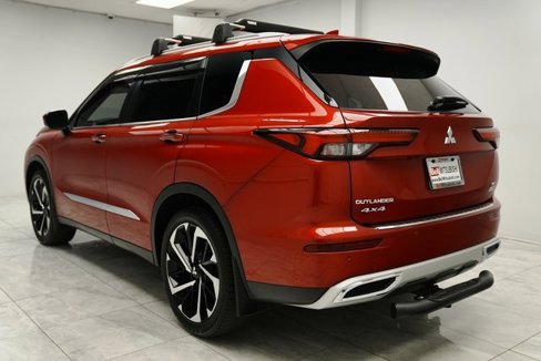Used 2022 Mitsubishi Outlander SE image 5