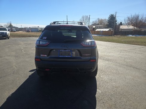 Used 2019 Jeep Cherokee Trailhawk image 6