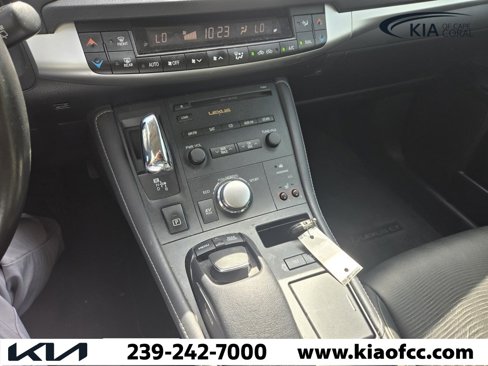 Used 2012 Lexus CT 200h image 23