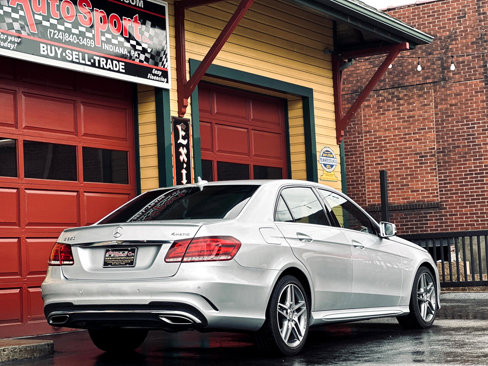 Used 2014 Mercedes-Benz E 350 4MATIC Sedan image 3