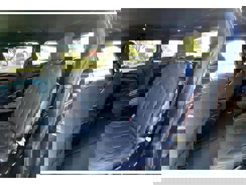Used 2022 Chrysler Pacifica Touring image 26