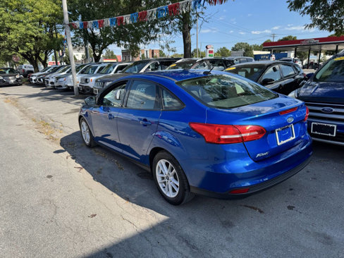 Used 2018 Ford Focus SE w/ Cold Weather Package image 6