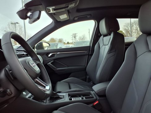 New 2025 Audi Q3 2.0T Premium image 8