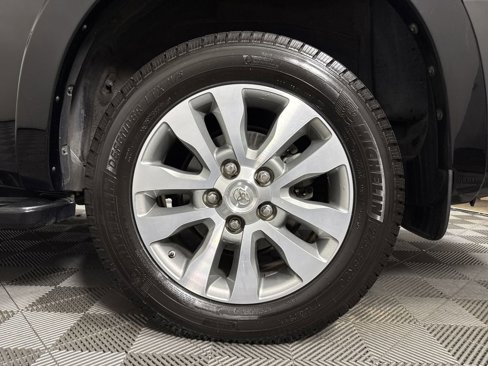 Used 2016 Toyota Sequoia Limited image 19