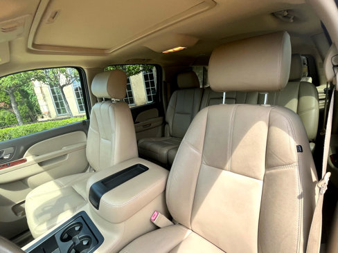 Used 2014 Chevrolet Suburban LT image 39
