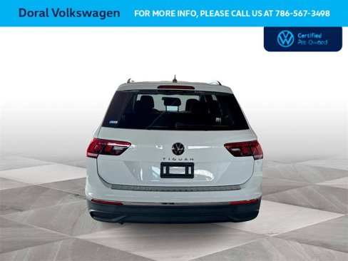 Certified 2022 Volkswagen Tiguan S image 7