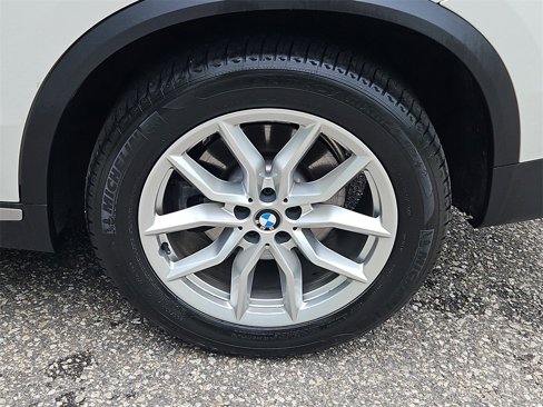 Used 2022 BMW X5 xDrive40i w/ Premium Package image 8
