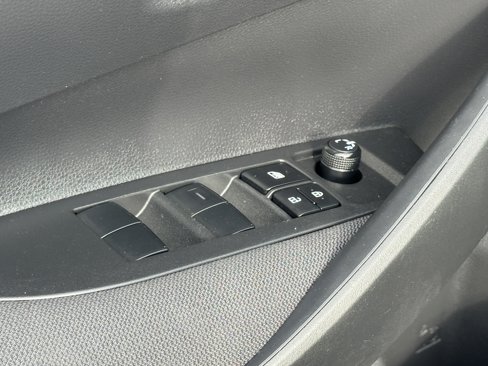 Used 2024 Toyota Corolla LE image 18