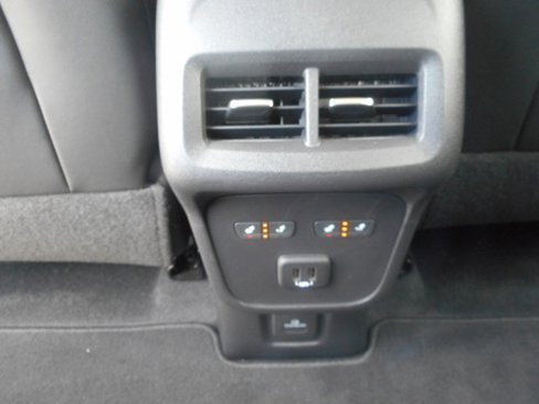 Used 2021 Chevrolet Equinox Premier image 16