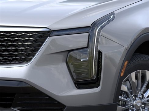 New 2024 Cadillac XT4 Luxury w/ Cold Weather Package image 10