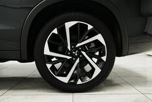 Used 2025 Mitsubishi Outlander SEL image 38