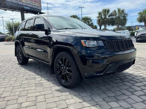 Used 2018 Jeep Grand Cherokee Altitude image 7